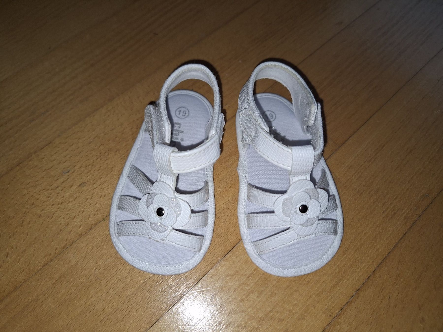 Chicco Scarpe per ragazze: weisse Sandalen von Chicco in Gr. 19 – Nuovo e nell'imballaggio originale da Oberrieden venduto da man_9tm2