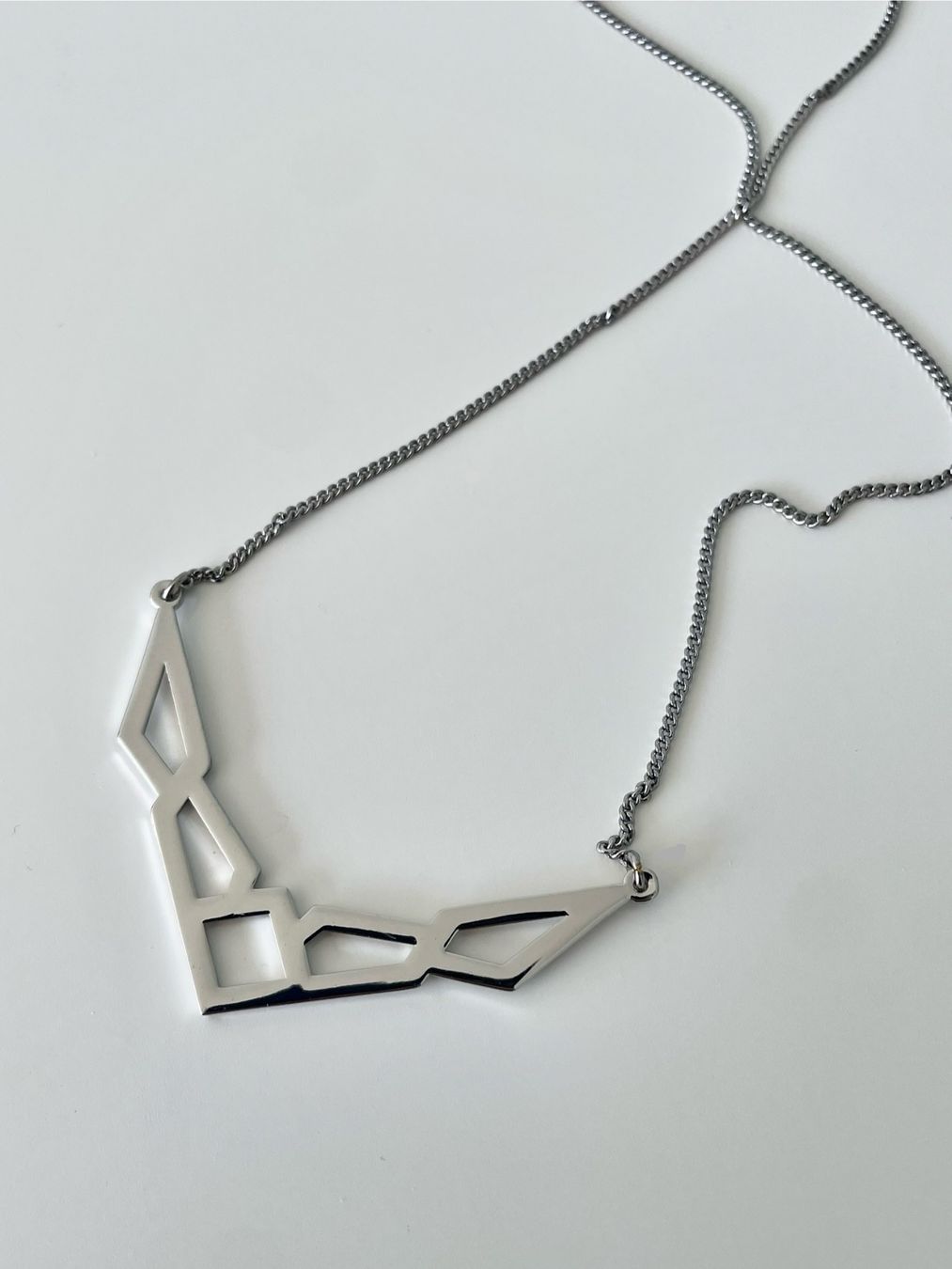 Catenine: Collier boho géométrique argenté AGATHA PARIS – Nuovo (secondo la descrizione) da Geneve venduto da Margot_22