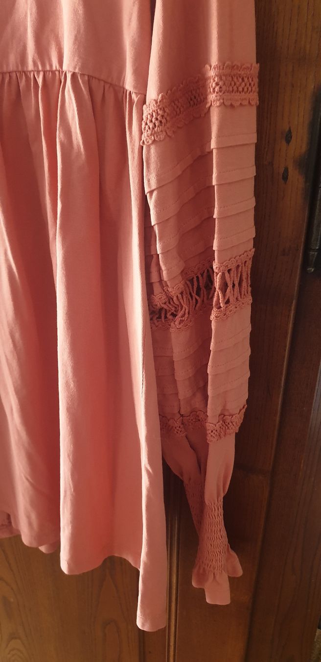 Robes: Kleid  – Neuf (Voir description) à Clarens par fur_bxq2 1