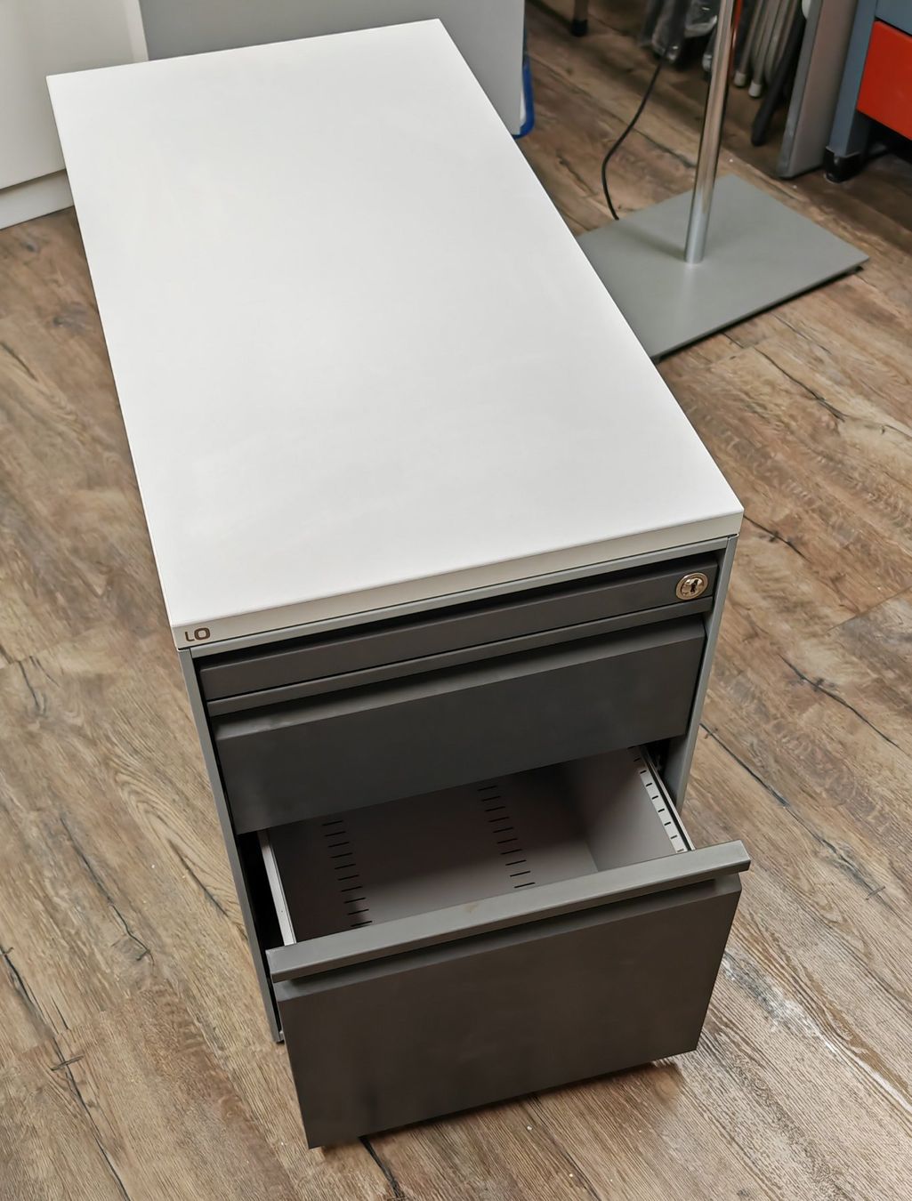 Lista Korpus: Lista Office LO Korpus - 80 x 40 – Gebraucht aus Pfäffikon SZ von smartswiss17 5