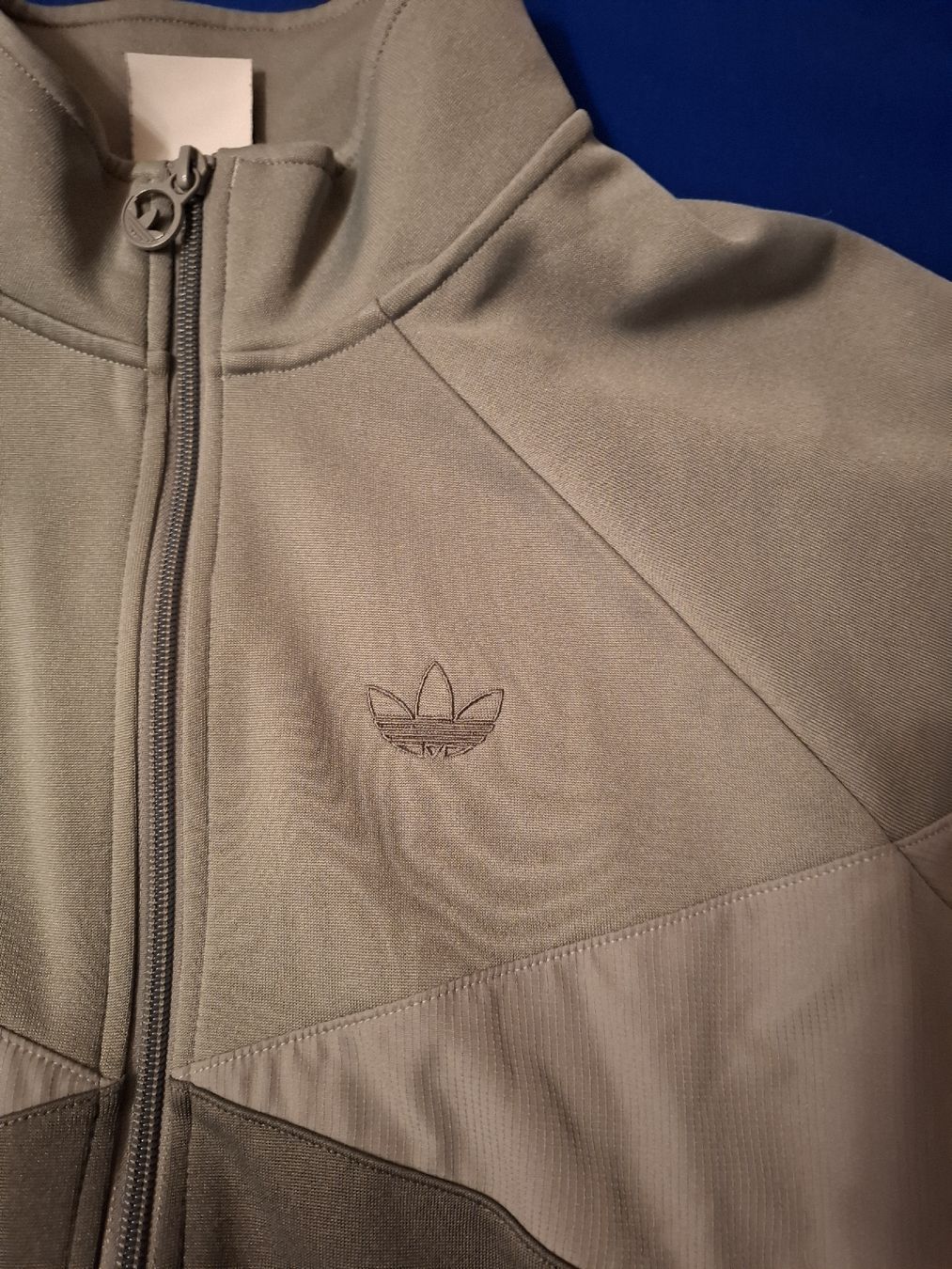 Adidas Jacken: Adidas Trainingsjacke – Gebraucht aus Niederönz von g_si 2