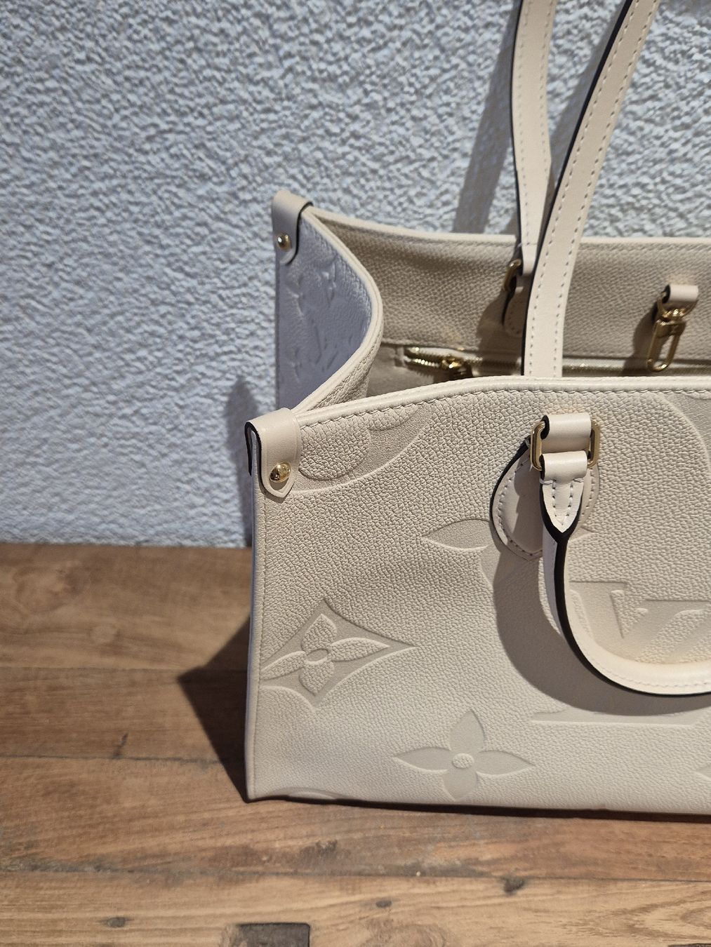 Louis Vuitton Borse da donna: Louis Vuitton Handtasche OnTheGo MM – Nuovo (secondo la descrizione) da Niederhelfenschwil venduto da usa001 2