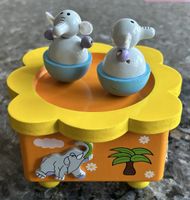 ***Spieluhr mit tanzenden Elefanten ***