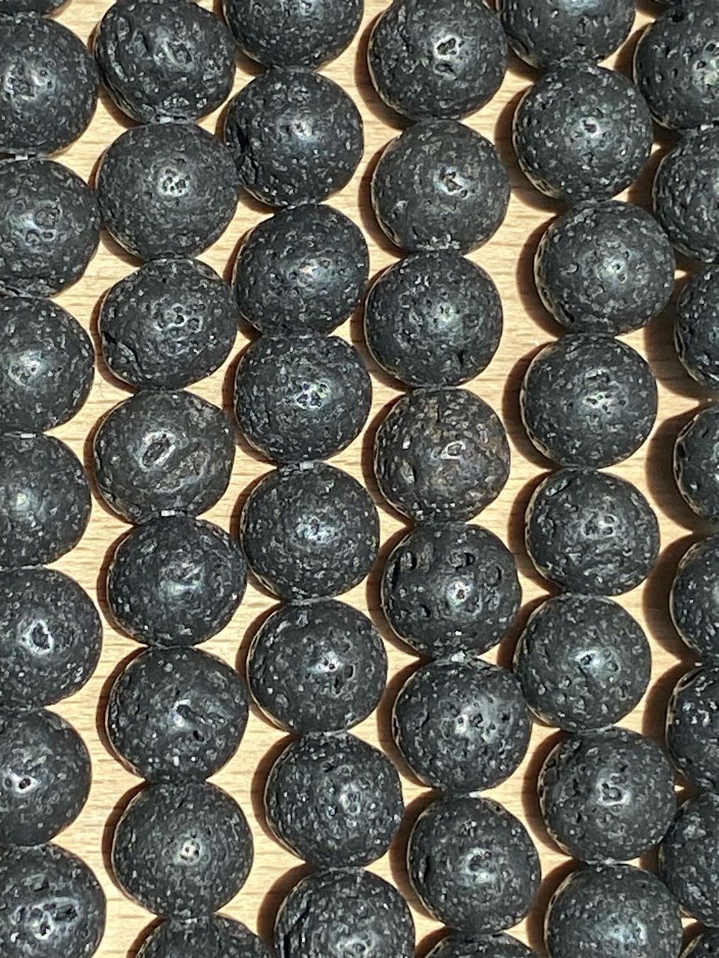 Minerali & Pietre curative: Strang echte Lava Kugeln / stone beads 8 mm – Nuovo e nell'imballaggio originale da Niederrohrdorf venduto da Ytobi