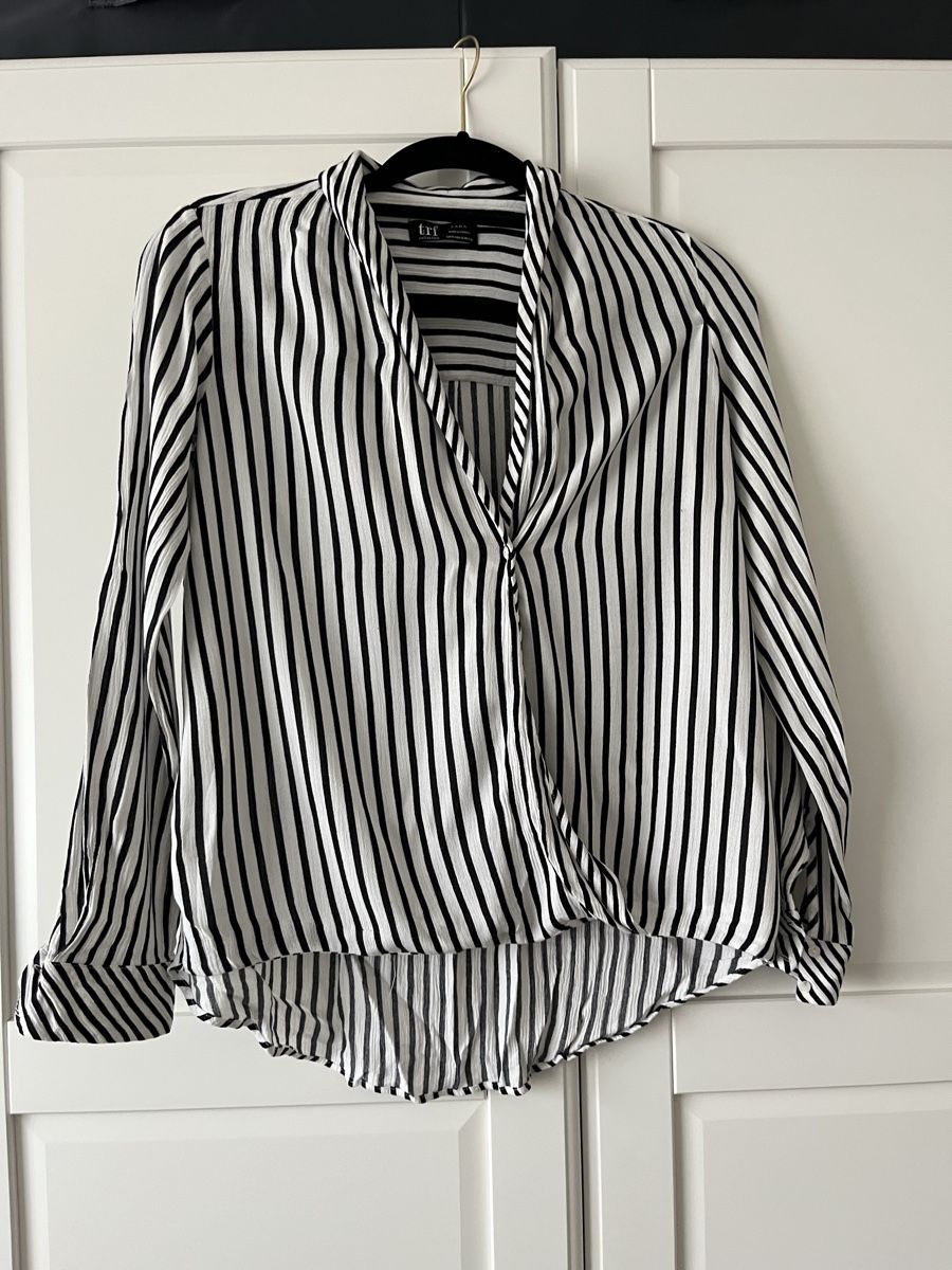 Zara Camicette: V-Ausschnitt-Bluse – Nuovo (secondo la descrizione) da Allschwil venduto da eyl_bb8q 4