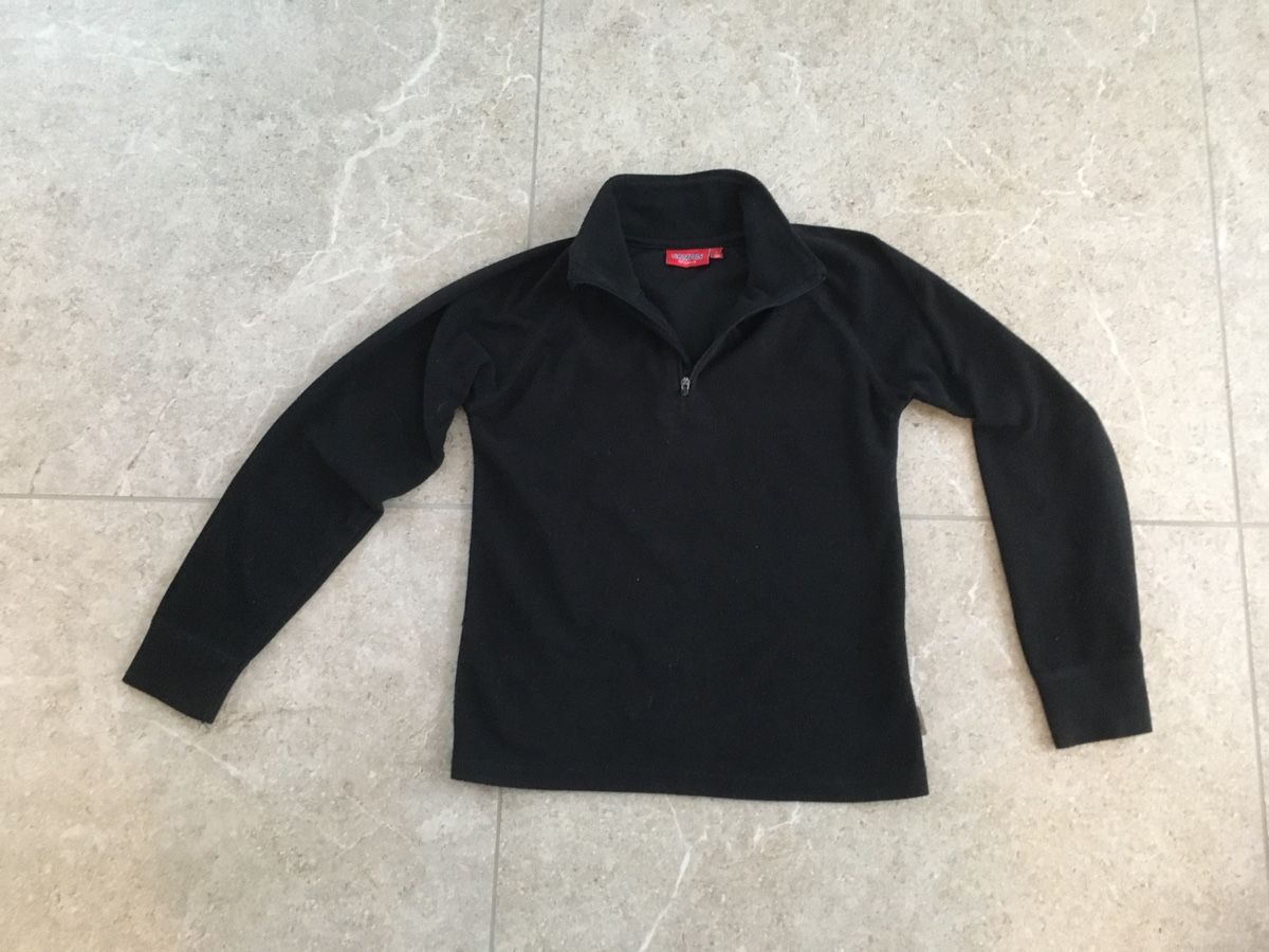 Maglioni & Felpe: Schwarzer Campus Fleece Pulli Gr. 140 – Nuovo (secondo la descrizione) da Gächlingen venduto da Tara_devi