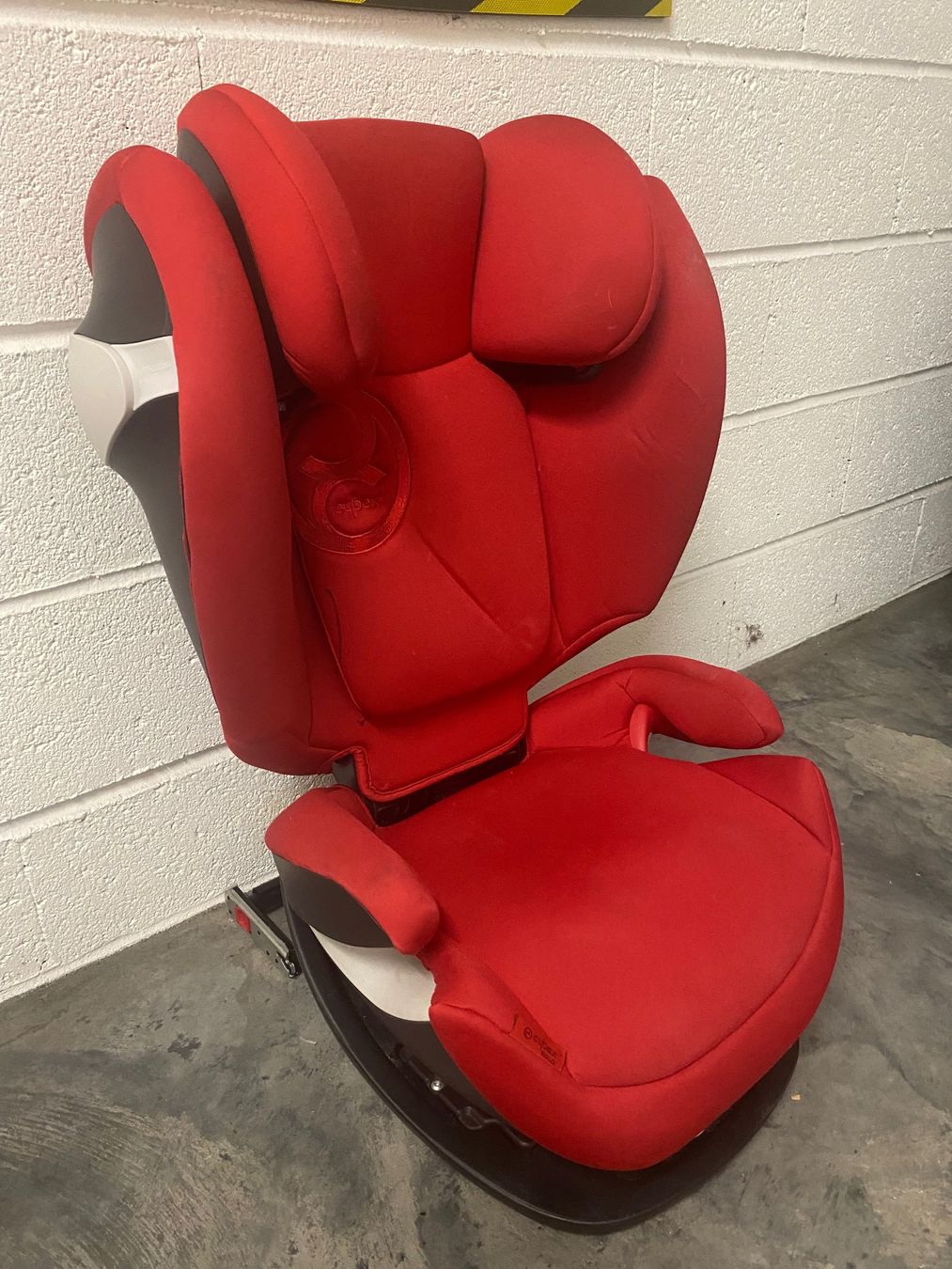 Cybex Auto-Kindersitze: siege auto cyber + base isofix – Gebraucht aus Petit-Lancy von anneton 1