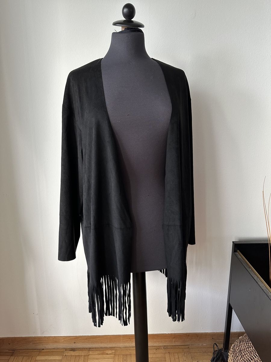 Zara Jacken: Damen Jacke Schwarz Fransen Grösse S Zara Basic – Gebraucht aus Wohlen AG von jes_9c79 3