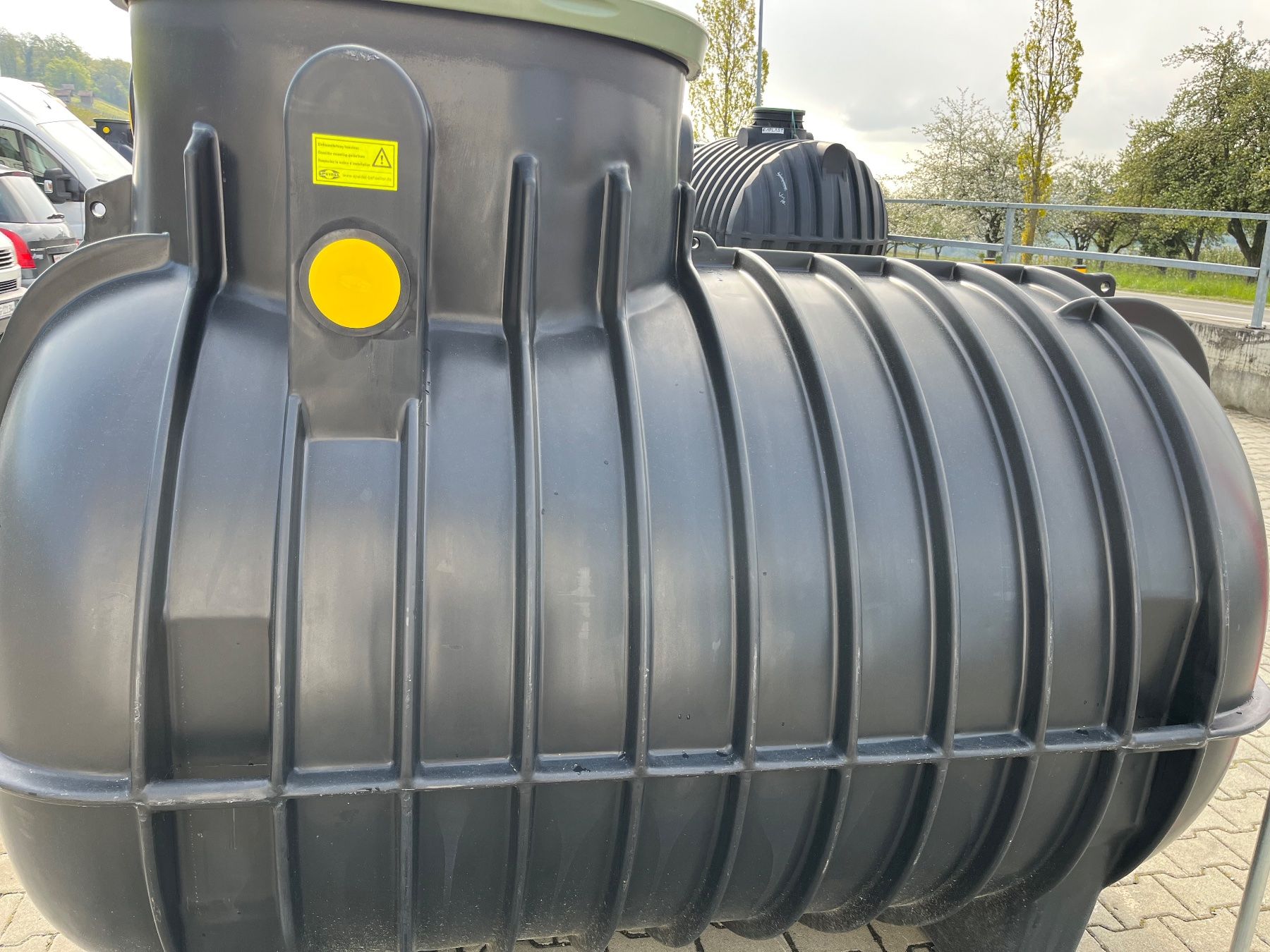 Tränken & Tröge: Trinkwassertank 2000 Liter – Neu (gemäss Beschreibung) aus waltalingen von Feeco 2