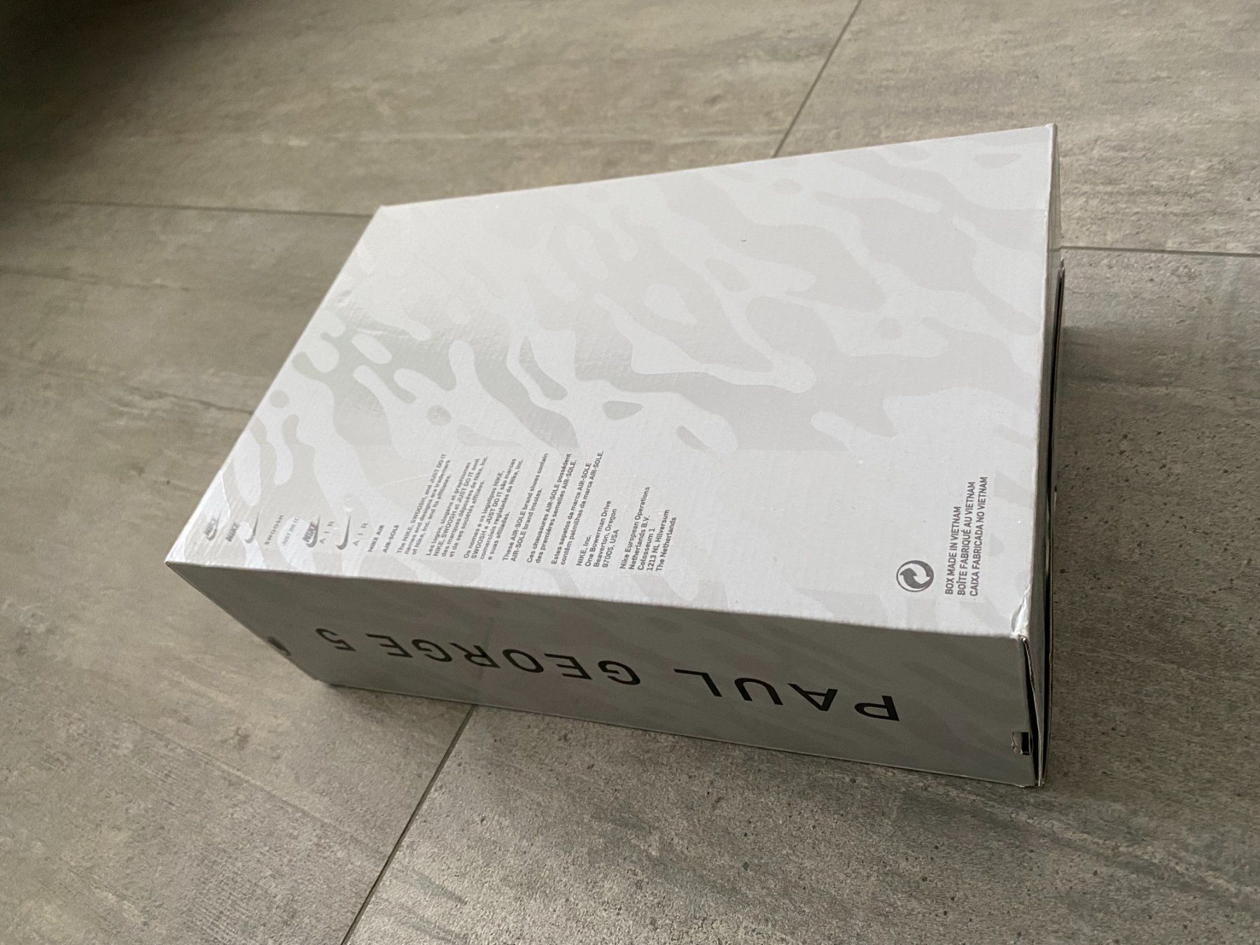 Nike Scarpe da uomo: Nike PG 5 PlayStation – Nuovo (secondo la descrizione) da Mumpf venduto da galliforever 2