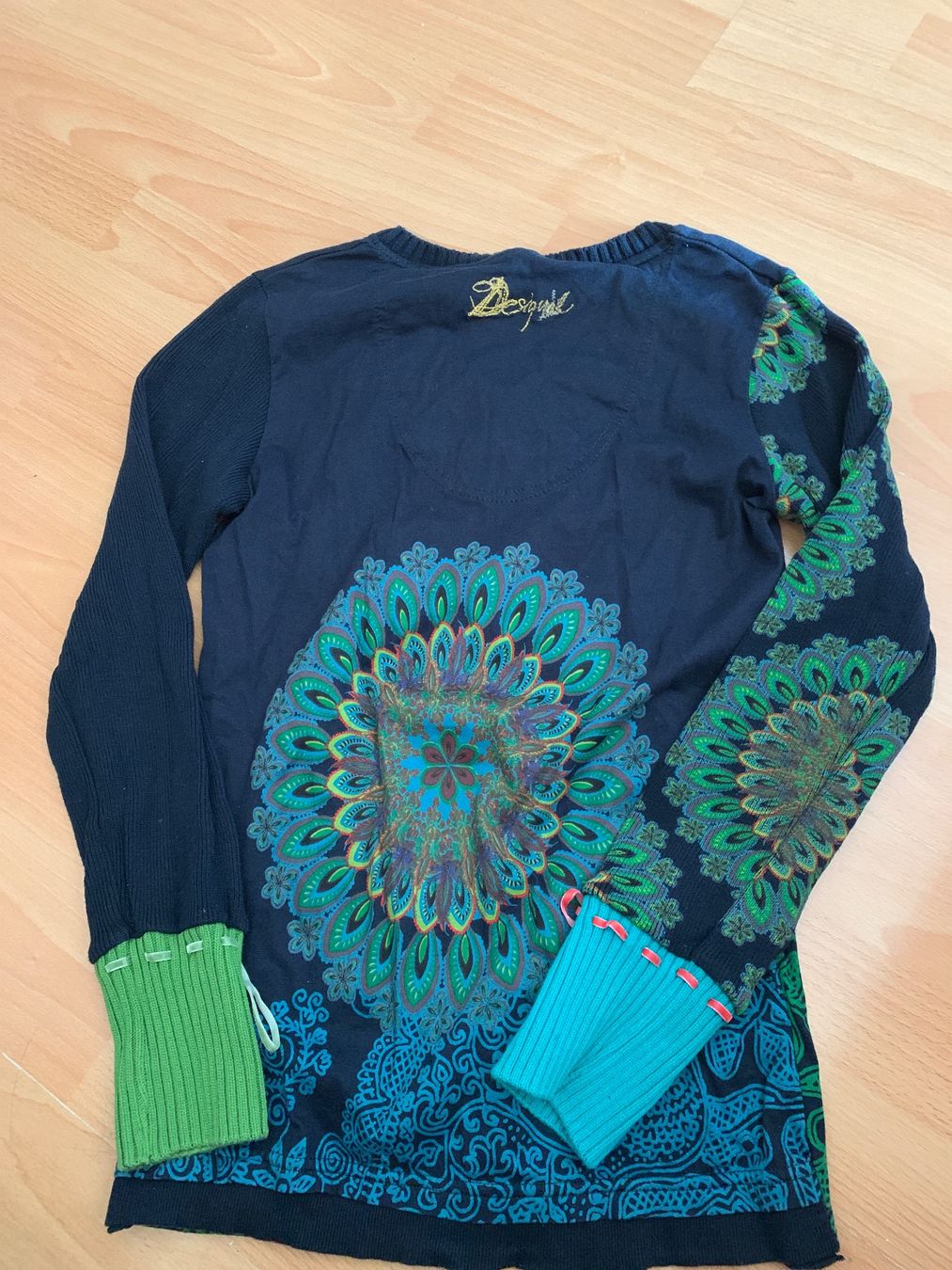 Desigual Maglioni & Felpe: Joli pull Desigual taille S ou 36 – Usato da MEYRIN venduto da Gwendo10 1