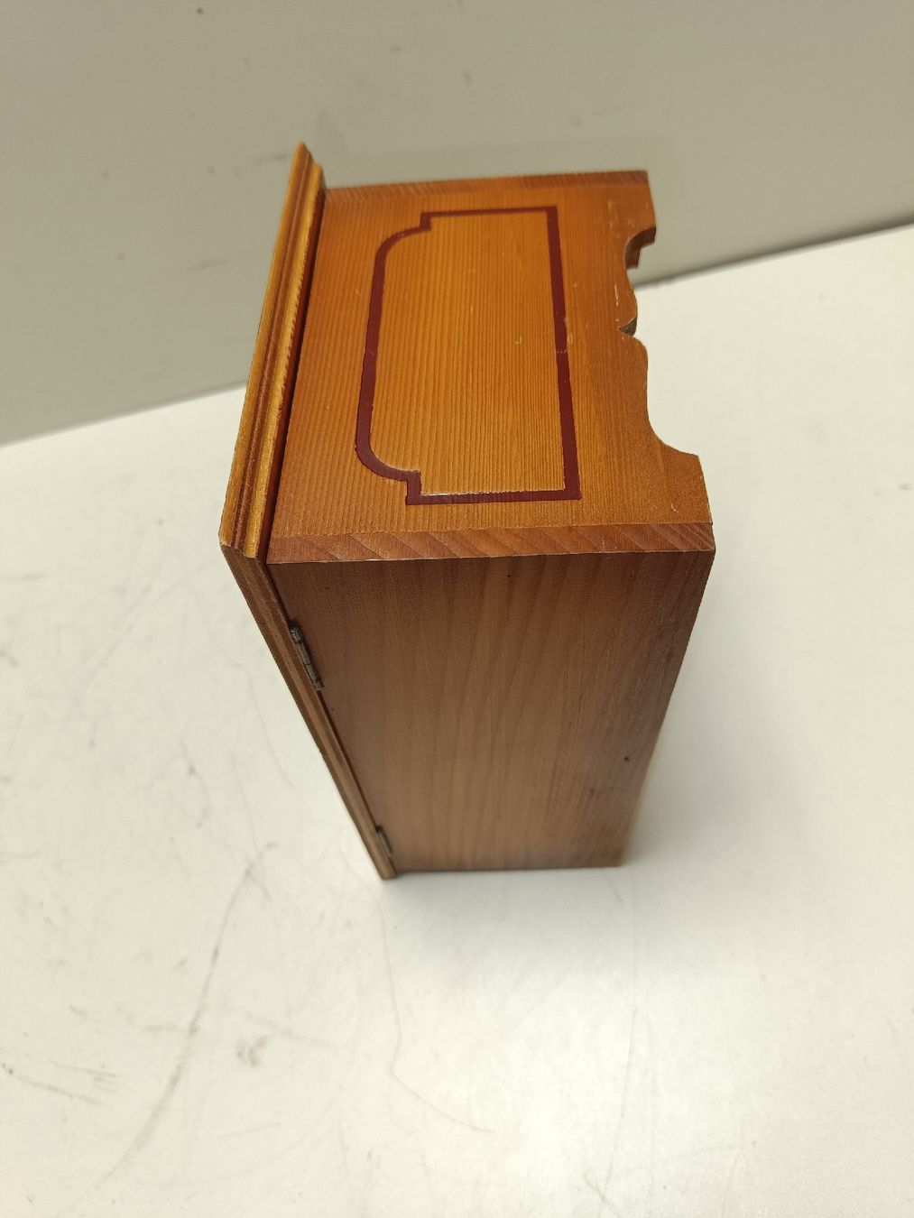Truhen: Rustikale Holztruhe mit Blumenmalerei - (em61) – Gebraucht aus Künten von Schnaepplihuus 2