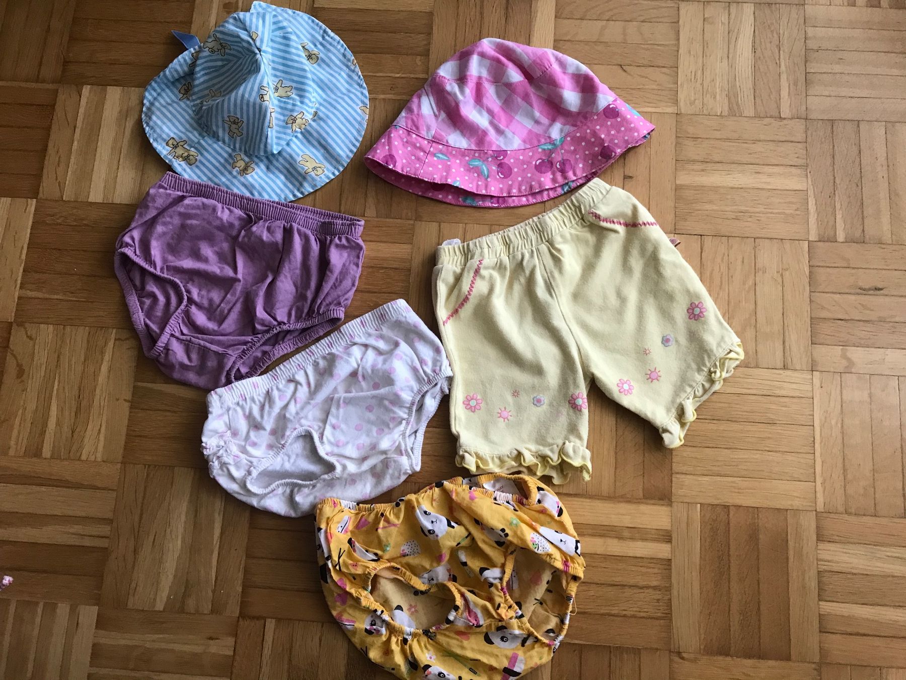 Lotti & Set di vestiti: grosses Baby Set Grösse 62/68 - 21 Teile – Usato da Emmenbrücke venduto da Hathor123 8
