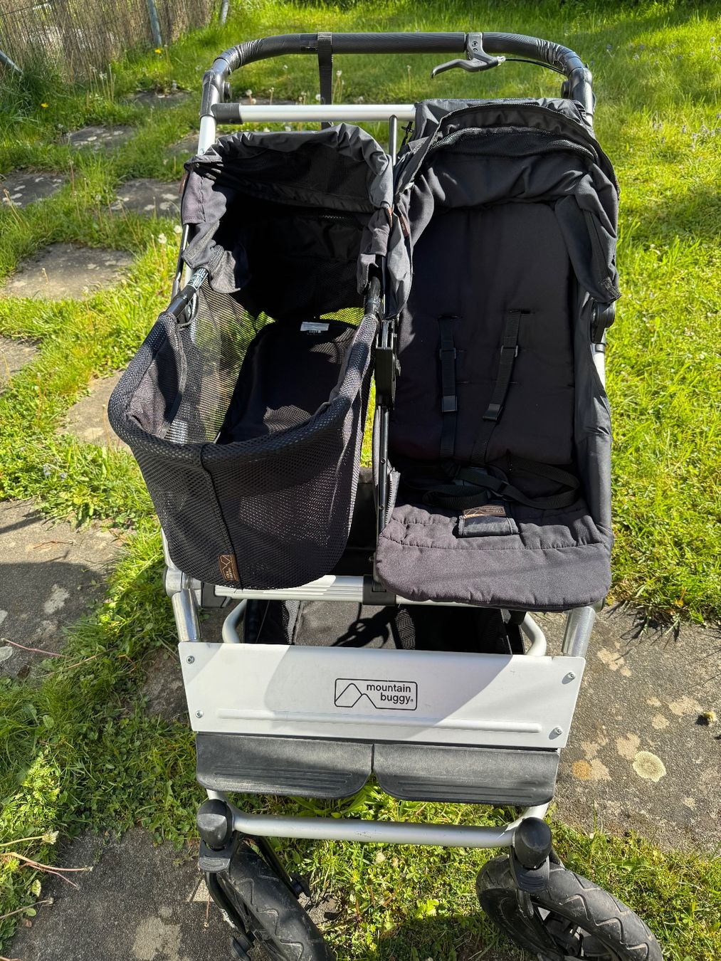 Mountain Buggy Carrozzine: Mountain Buggy Doppelkinderwagen – Usato da Zug venduto da sil_j6rl 9