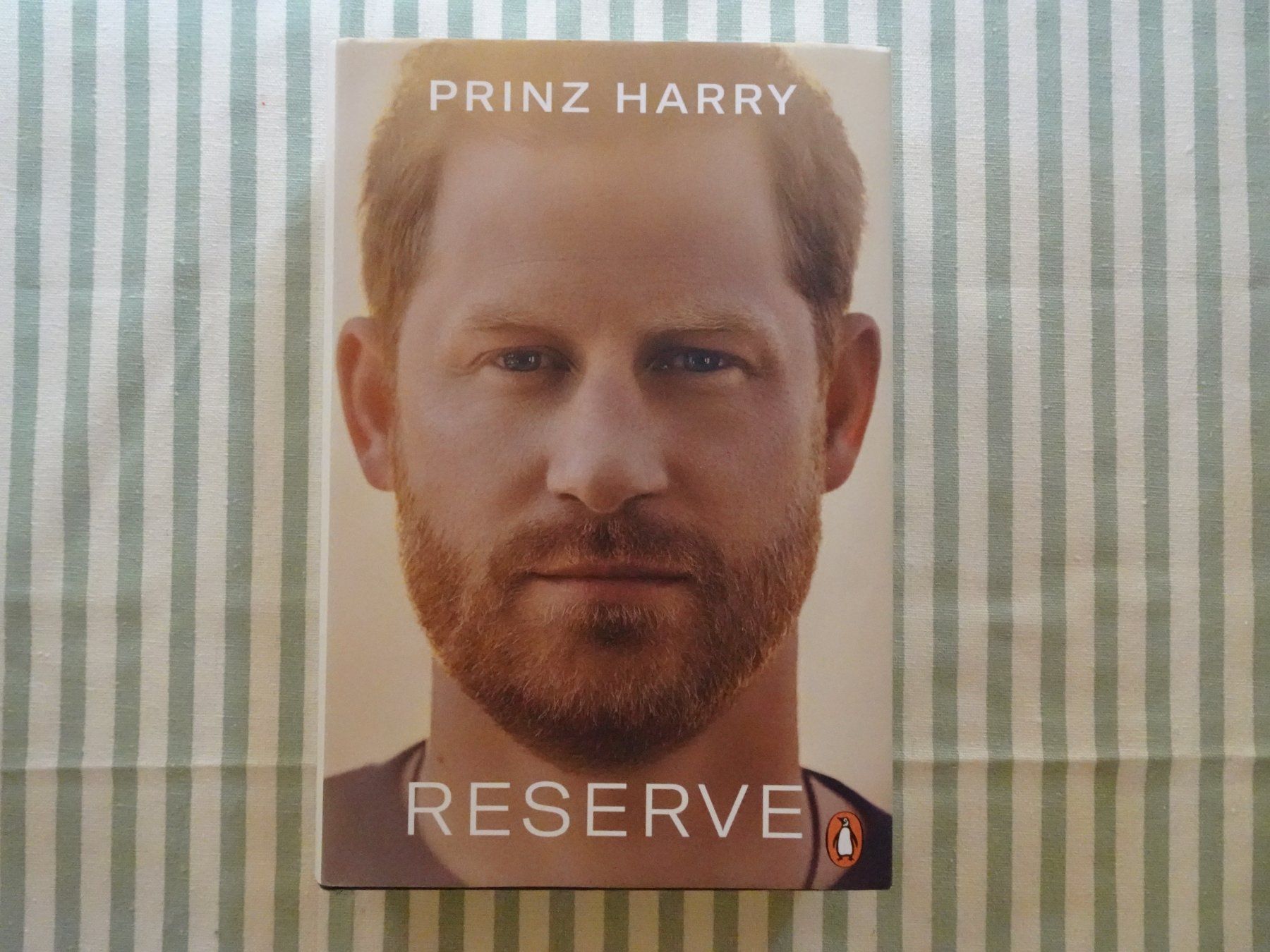 Libri: Prinz Harry - Reserve - Biographie - B875 – Usato da Küssnacht am Rigi venduto da Bookslove-Divers