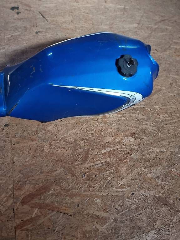Coperchi dei cremini per caffè: Tank RD 125 LC.   18 – Usato da Aedermannsdorf venduto da Automarkt 2
