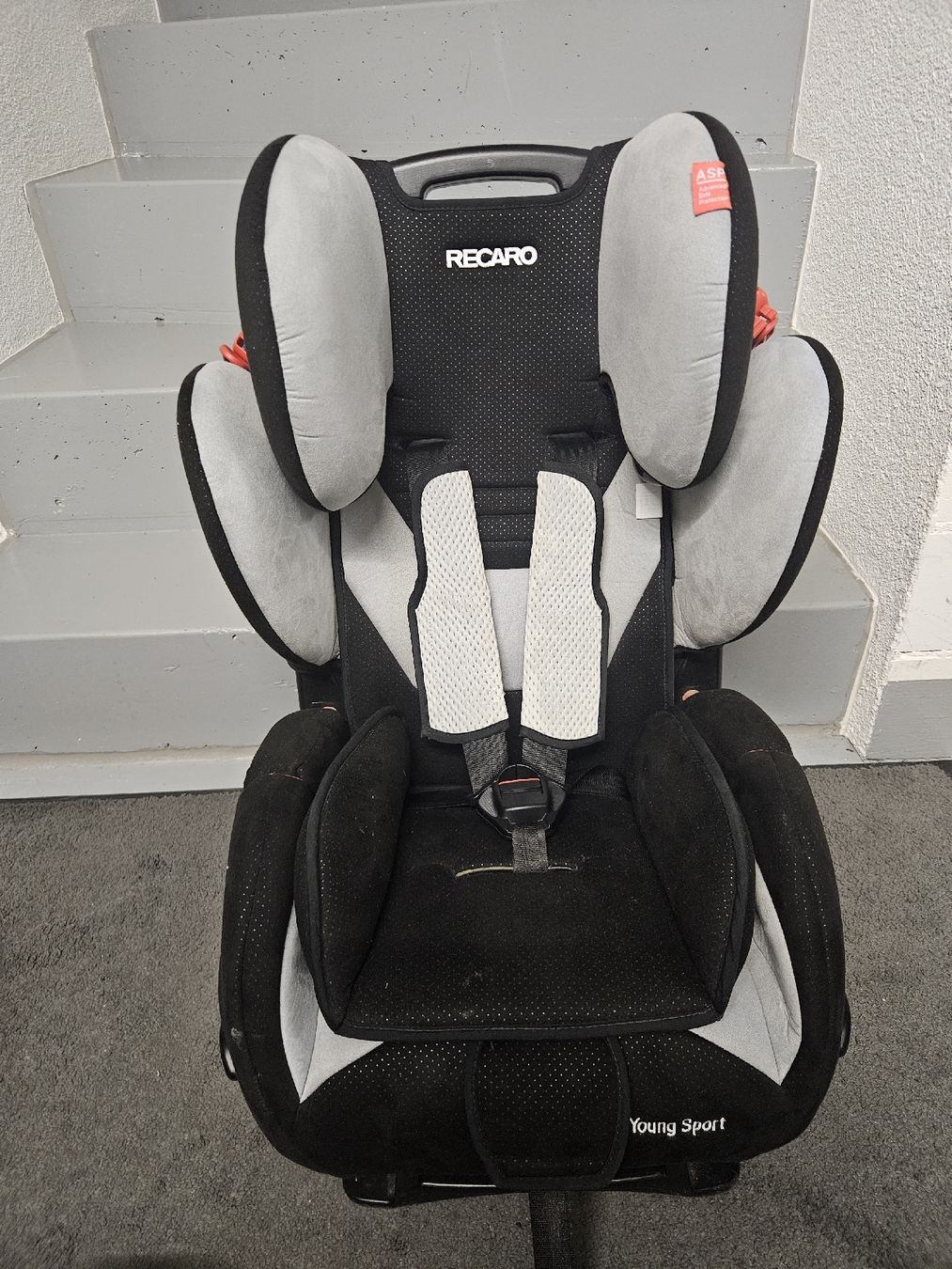 Recaro Auto-Kindersitze: Recaro Kindersitz – Gebraucht aus Attikon von is-f