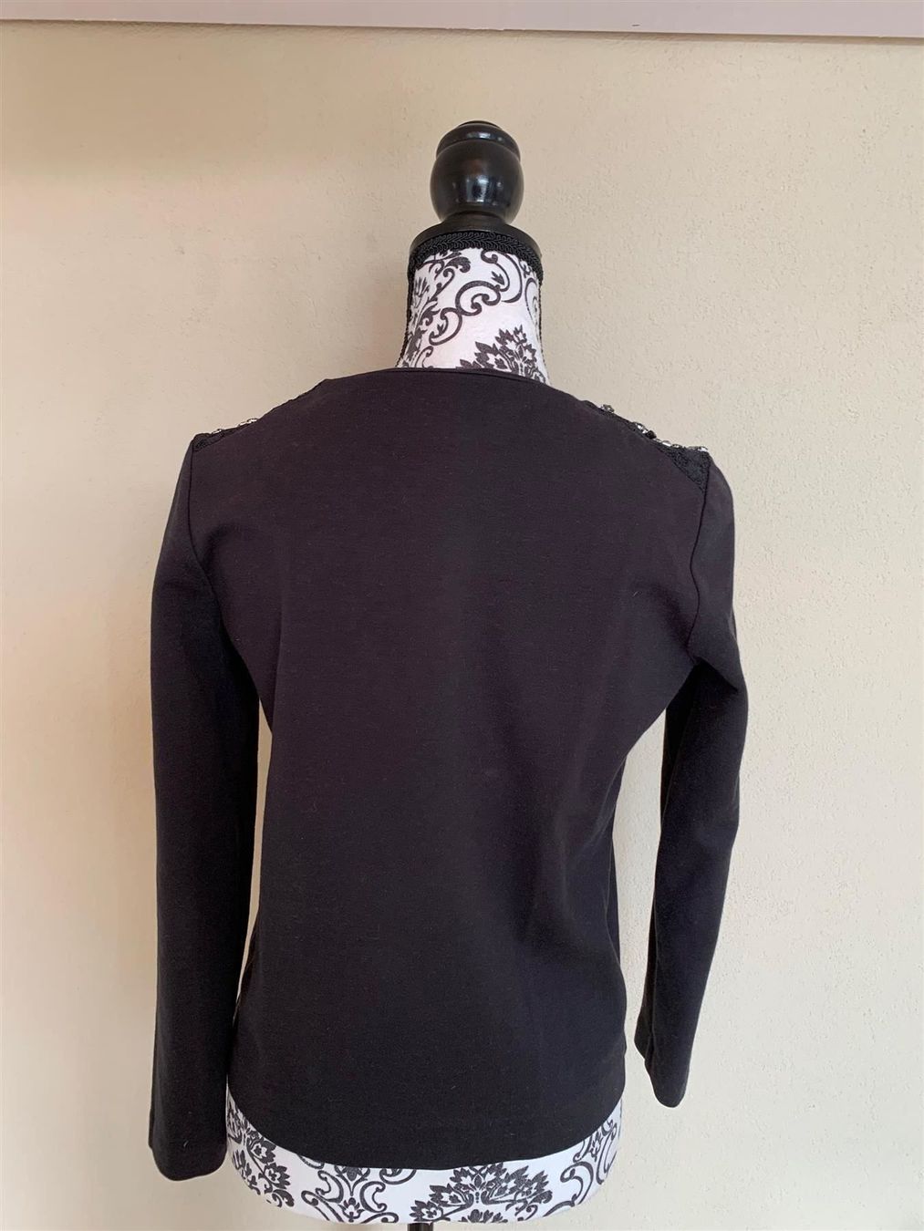Massimo Dutti Pullover & Sweatshirts: Massimo Dutti Pullover schwarz langarm – Gebraucht aus Fribourg von tschjoly 2