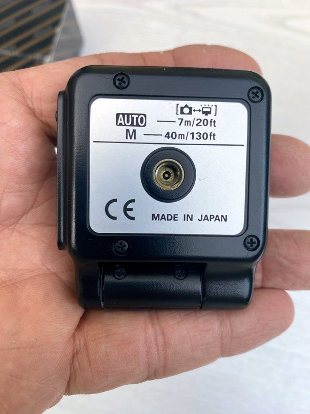 Flash: Nikon SU-4 Wireless Remote Slave TTL Flash Controller – Usato da Prangins venduto da Timband
