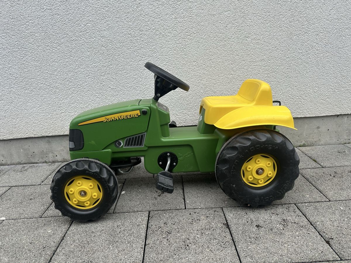 John Deere Fahrzeuge für Kinder: Trettraktor von John Deere – Gebraucht aus Biberist von swiss-made 1