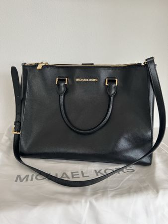 Michael Kors Handtasche schwarz