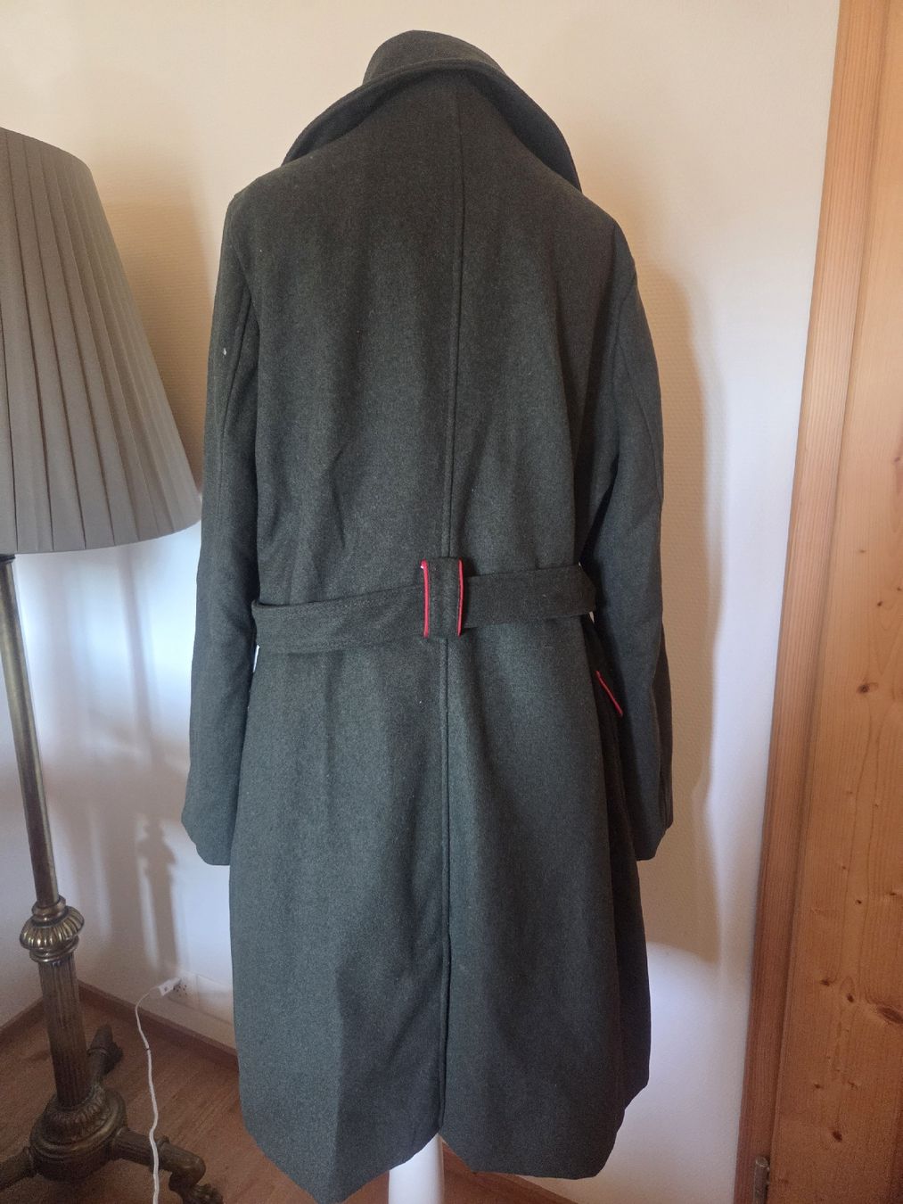 Boohoo Cappotti: boohoo Mantel Gr.40 – Usato da Bühler venduto da ros_5qfr 5