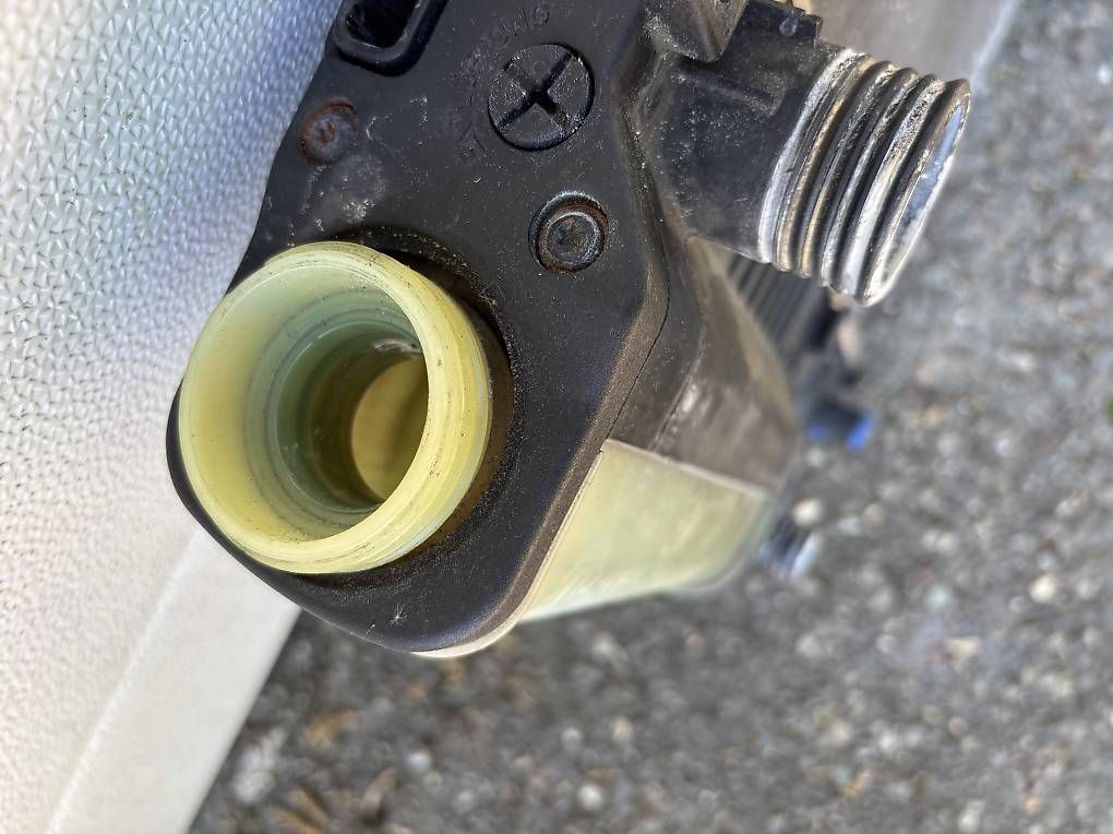 Toutes les pièces auto: E36 Kühler – D'occasion à Schaffhausen par hallovater 2