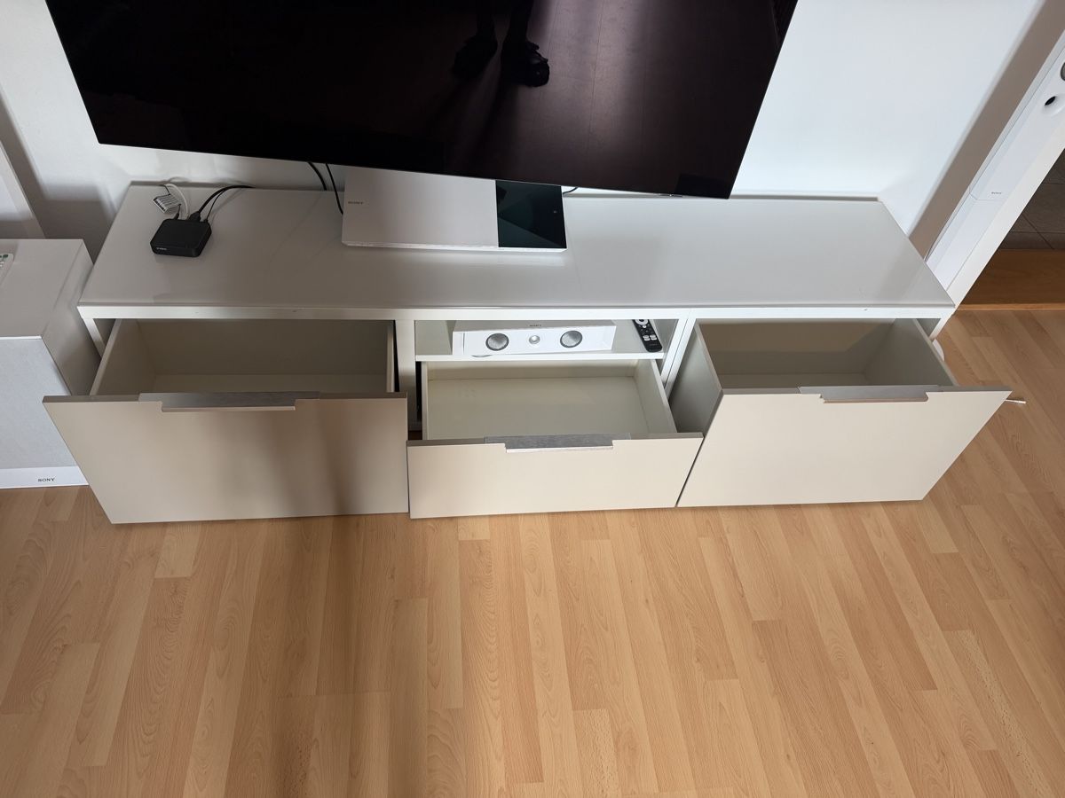 Ikea Mobili TV: TV Unterteil mit Schubladen gebraucht – Usato da Hermetschwil-Staff venduto da JamesonAnderson 3
