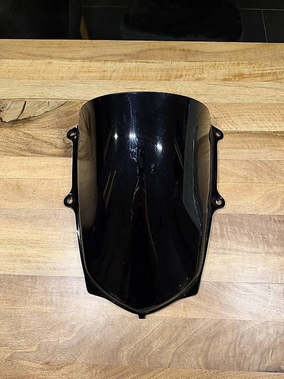 Toutes les pièces détachées moto: Windschutzscheibe Puig Yamaha R1 – D'occasion à Saland par JoelCampa