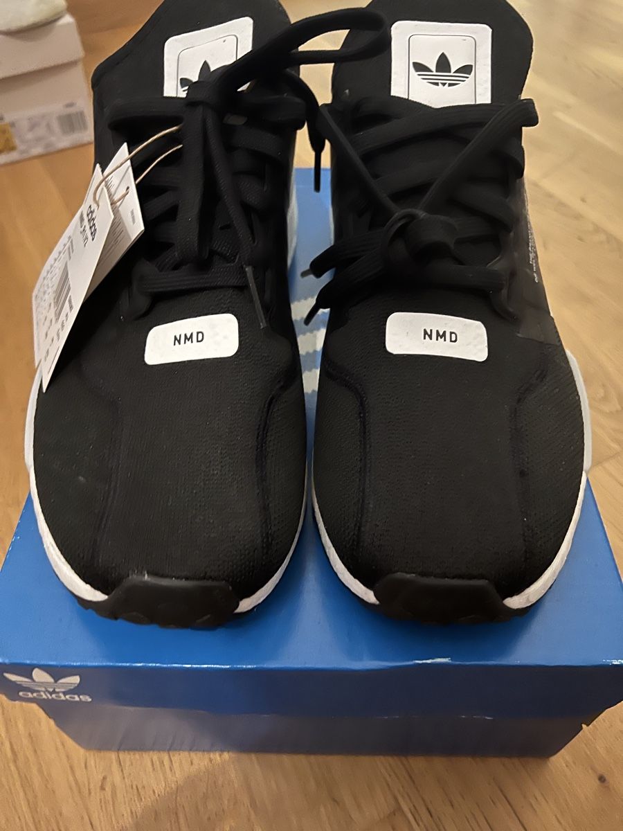 Herrenschuhe: NMD R1 V2 – Neu und originalverpackt aus Aarburg von jon_mw9q
