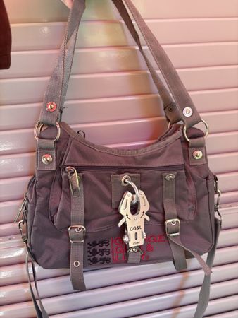 George Gina & Lucy Tasche Y2K