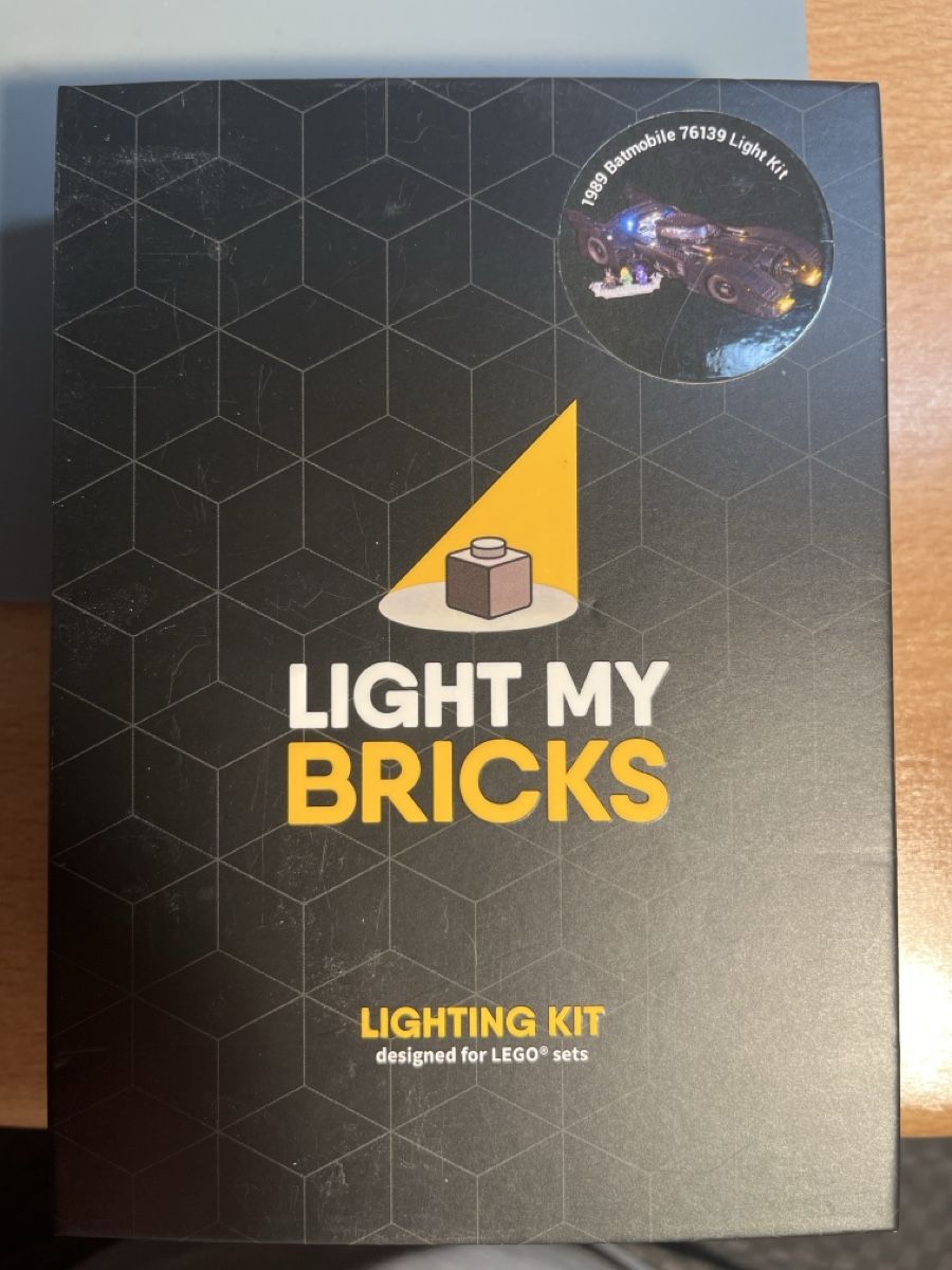 Lego Kit di costruzioni: LIGHT MY BRICKS 1989 Batmobile 76139 Lighting Kit – Nuovo e nell'imballaggio originale da Emmenbrücke venduto da evo34