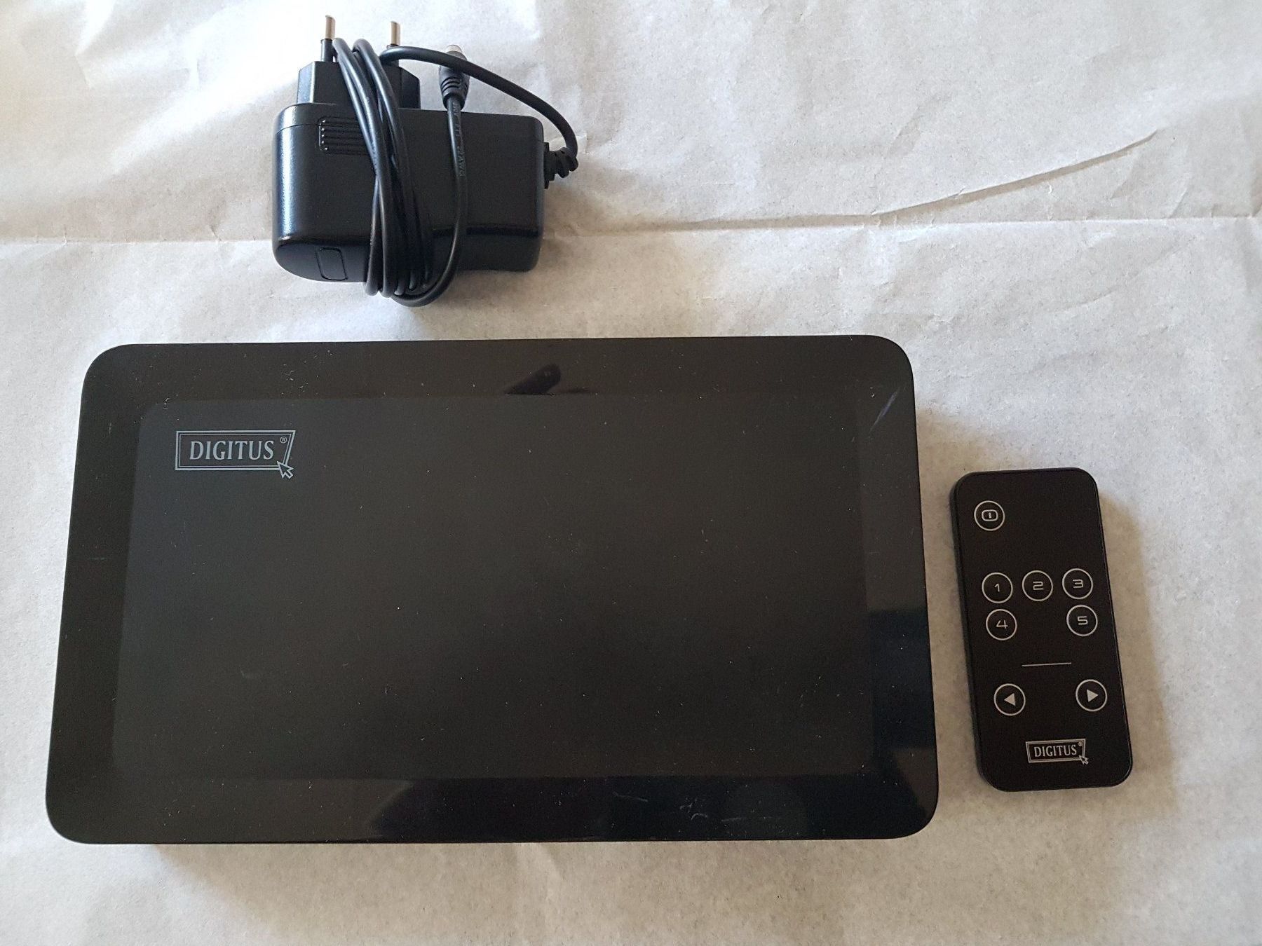 Adattatori: HDMI Switch Digitus avec télécommande  5 IN TO 1 OUT (d) – Usato da Marin-Epagnier venduto da Riccardo04