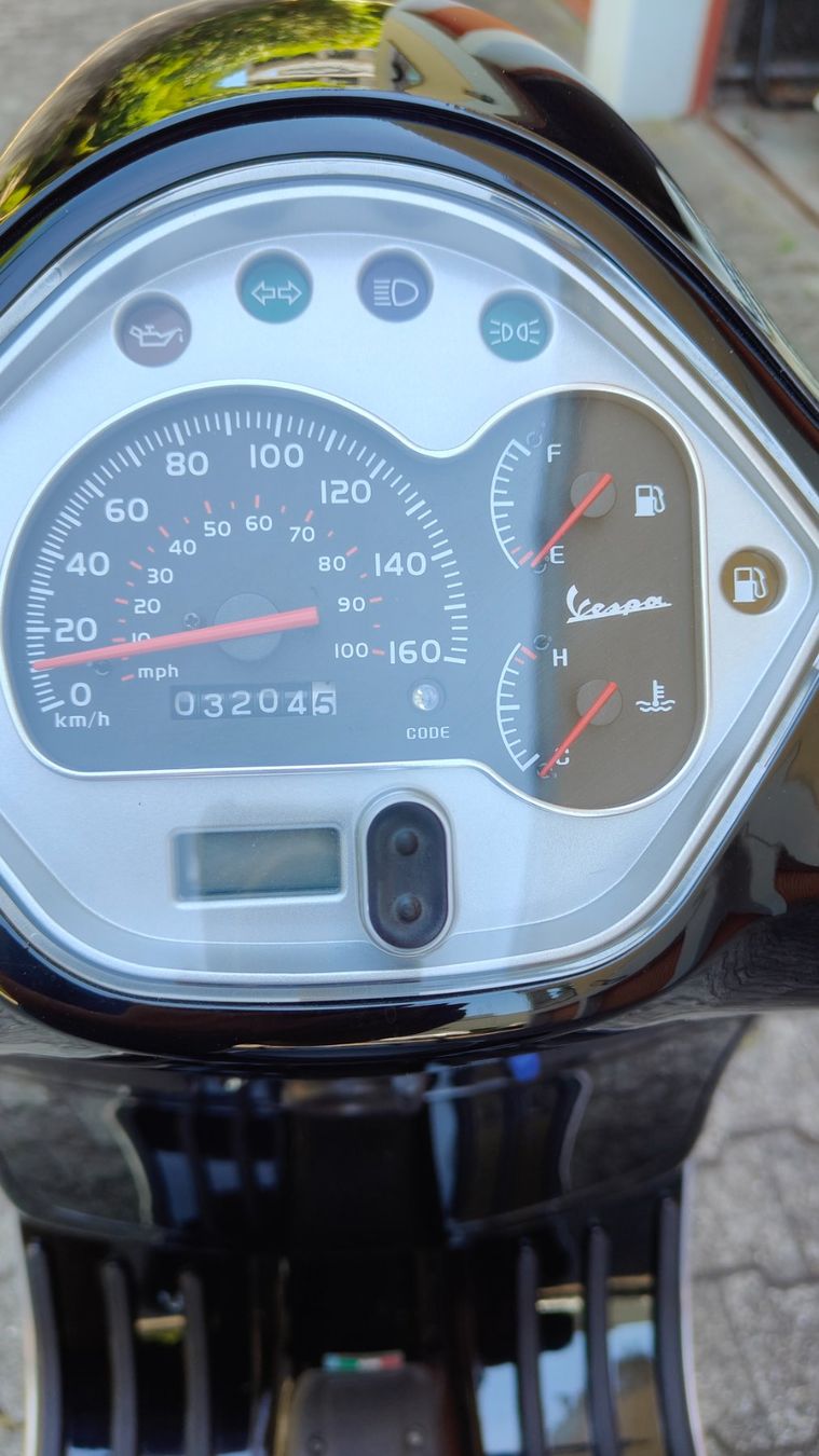 Vespa Scooter: Vespa GTS 125 Super 125 – Usato da Wettingen venduto da Graepi 4