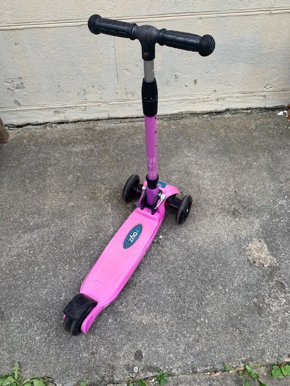 Kickboard: Dreirad Roller Kickboard Trottinette mit Leuchträdern – Gebraucht aus Bern von malefant116 2