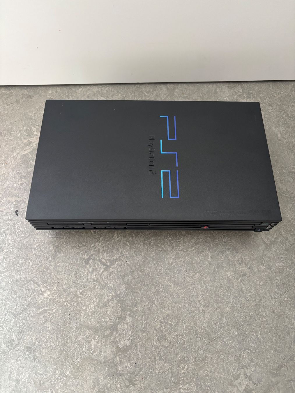 Sony Console: Playstation 2 – Usato da Zürich venduto da jes_r9fn