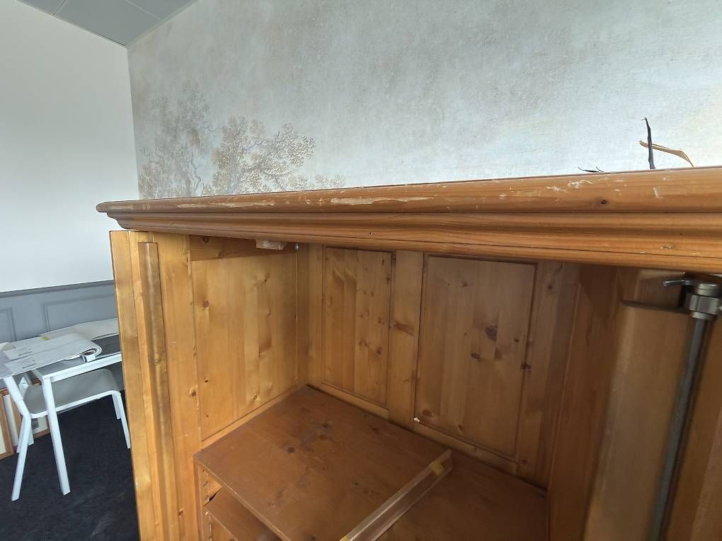 Schränke: Schrank Antike optik – Gebraucht aus Staad SG von pas_d6lp 4