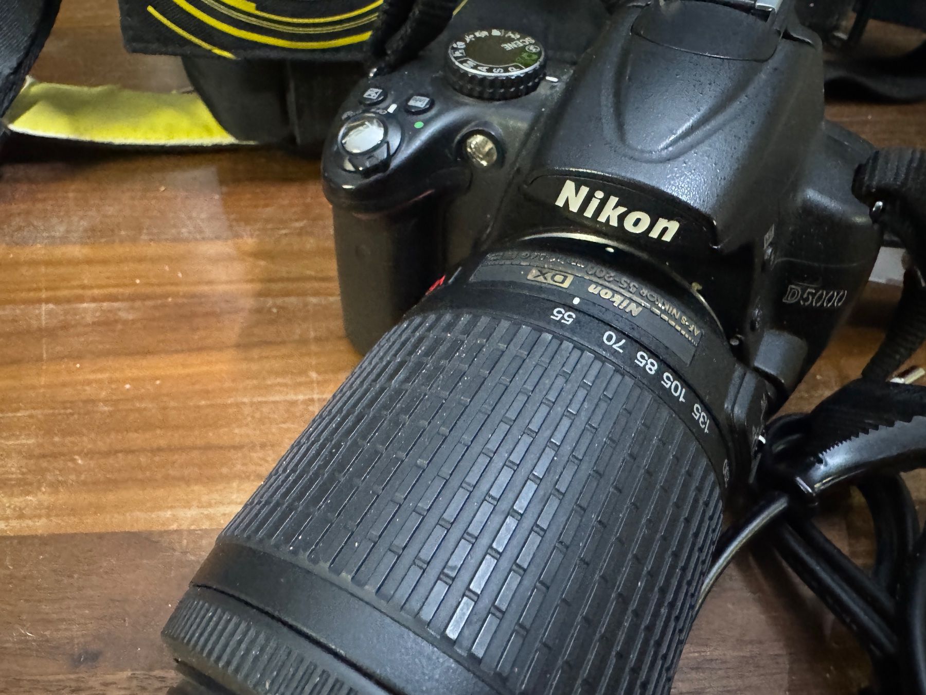 Nikon Fotocamera: Nikon D5000 Digitalkamera – Usato da Zürich venduto da Zuerich_Seebach 1