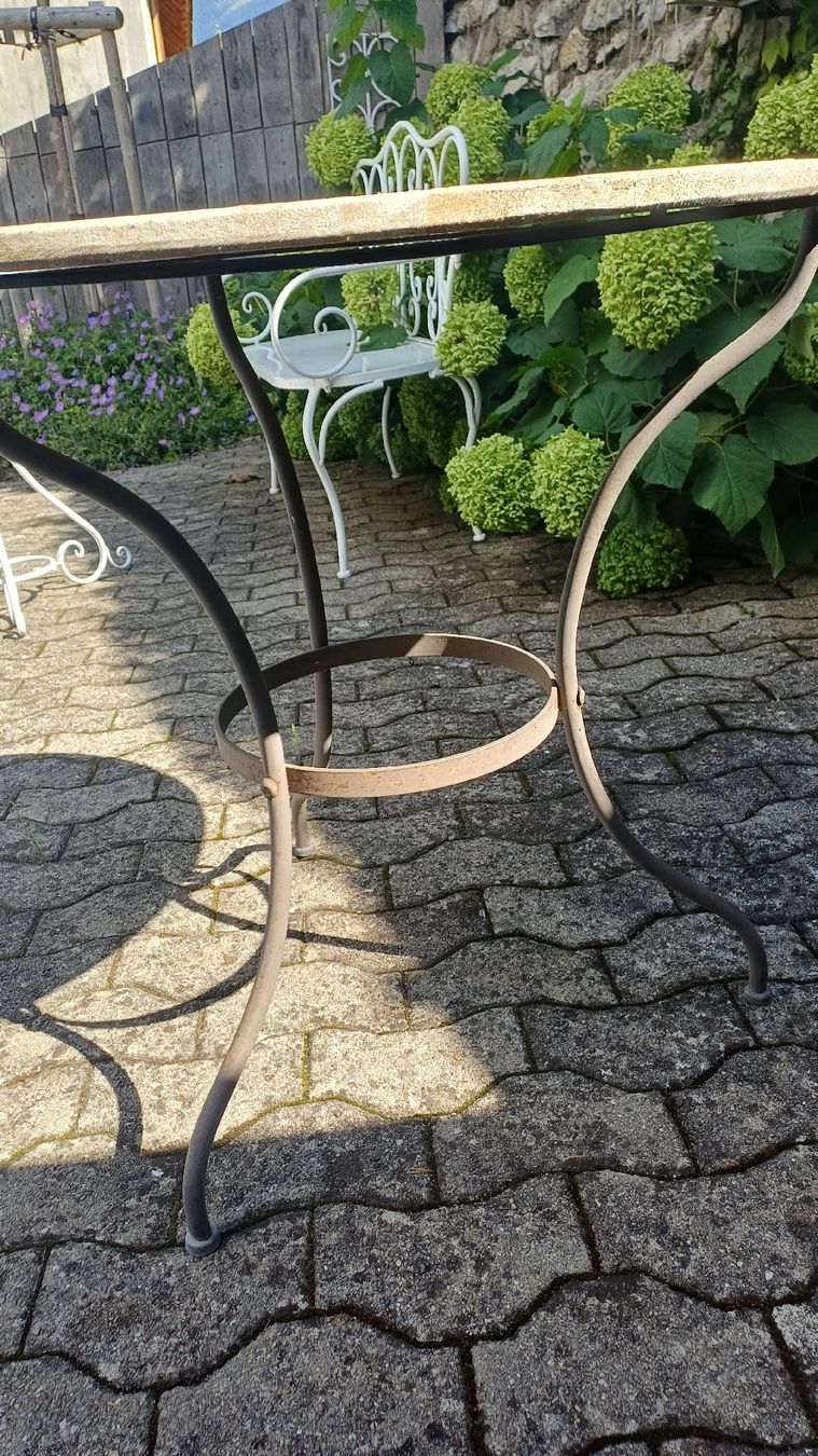 Tables: Gartentisch mit Steinplatte – D'occasion à Tamins par juliahauserbalog 2