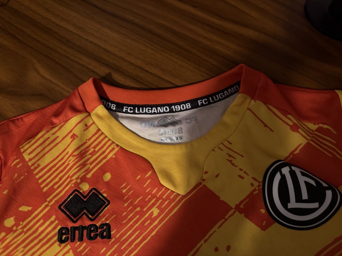 Canottiere & Pantaloni: Fc Lugano Trikot Nr18 – Usato da Langenthal venduto da N4900 2