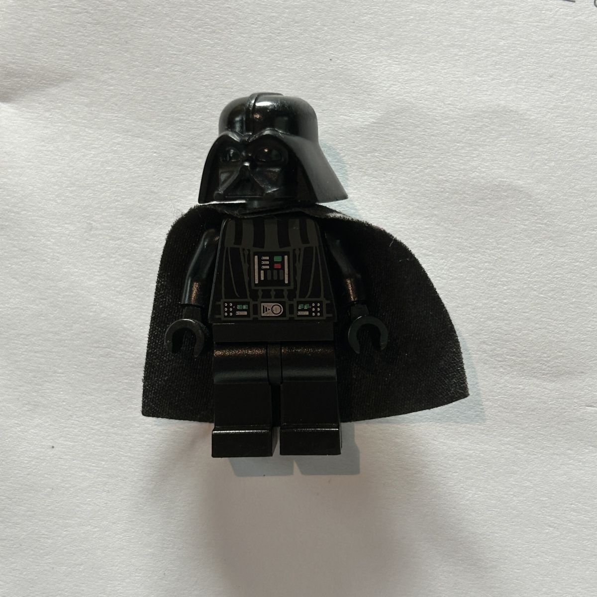 Statuette: LEGO Star Wars Darth Vader (White Pupils) – Usato da Frasnacht venduto da Leonsss
