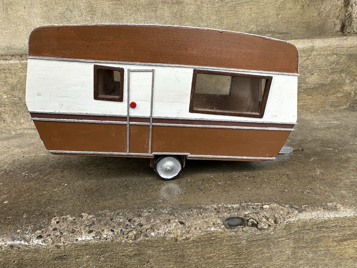 Camper Modellautos: Wohnwagen unikat holz – Gebraucht aus Reinach AG von rares75