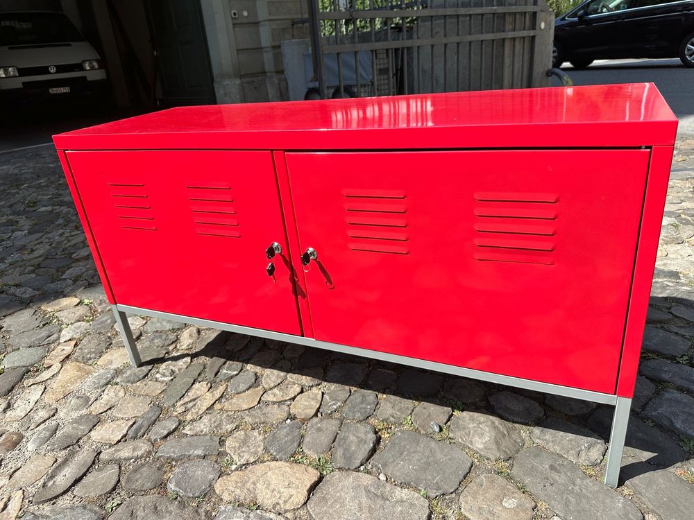 Ikea PS Metallschrank Schuhschrank rot Kaufen auf Ricardo