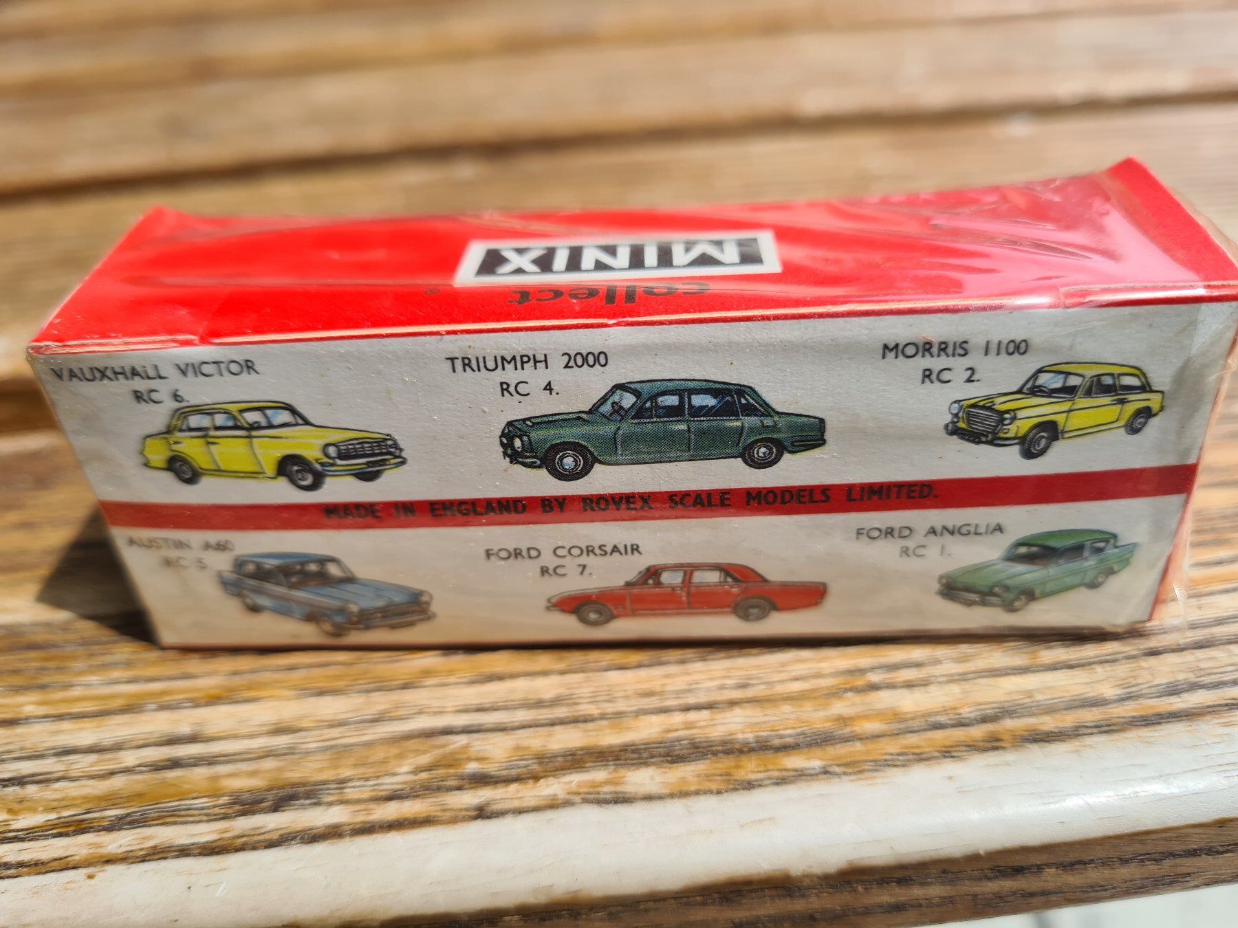 Triumph Modellini d'auto: MINIX Triumph 2000 blau – Usato da Basel venduto da Solarbebop 3