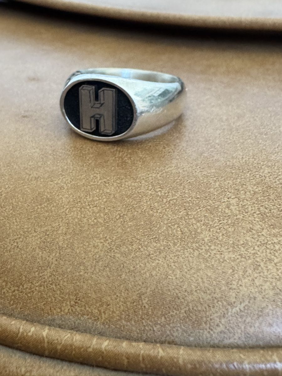 Ringe: Silber ring mit Buchstabe "H" - Echt – Gebraucht aus Untersiggenthal von Dilosh.ch