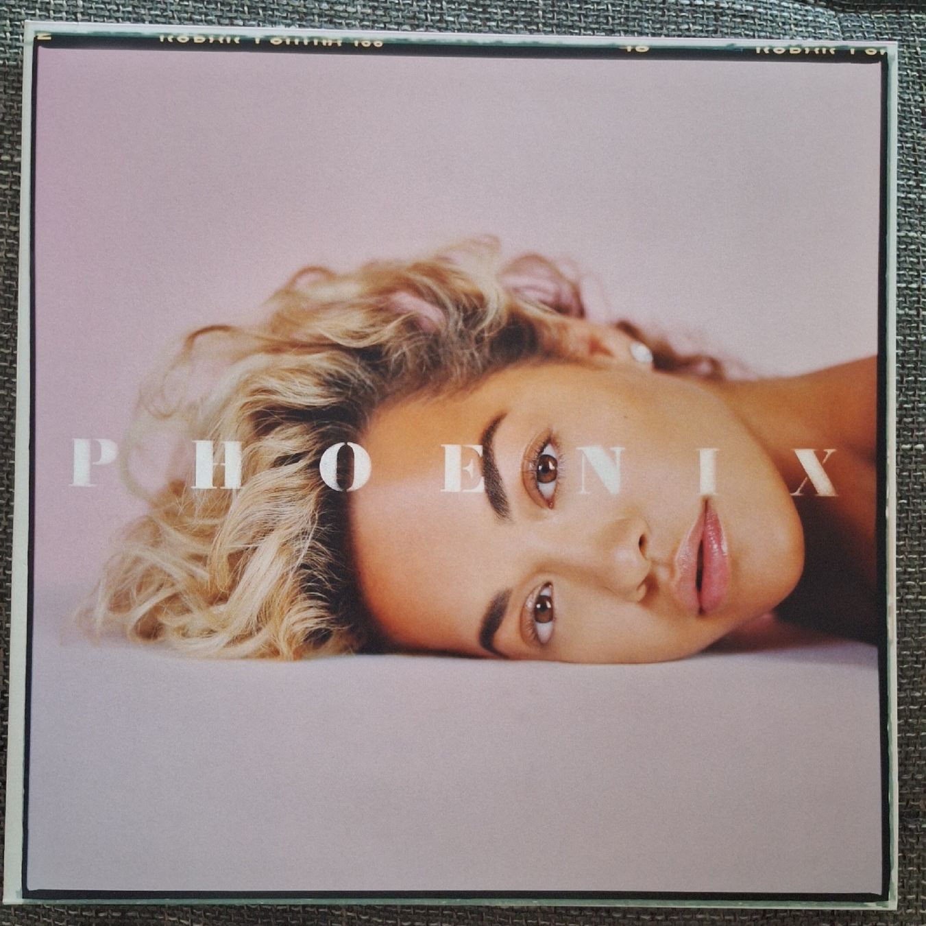 Dischi in vinile: Rita Ora Phoenix limited Double white Vinyl – Nuovo (secondo la descrizione) da Luzern venduto da thomarco