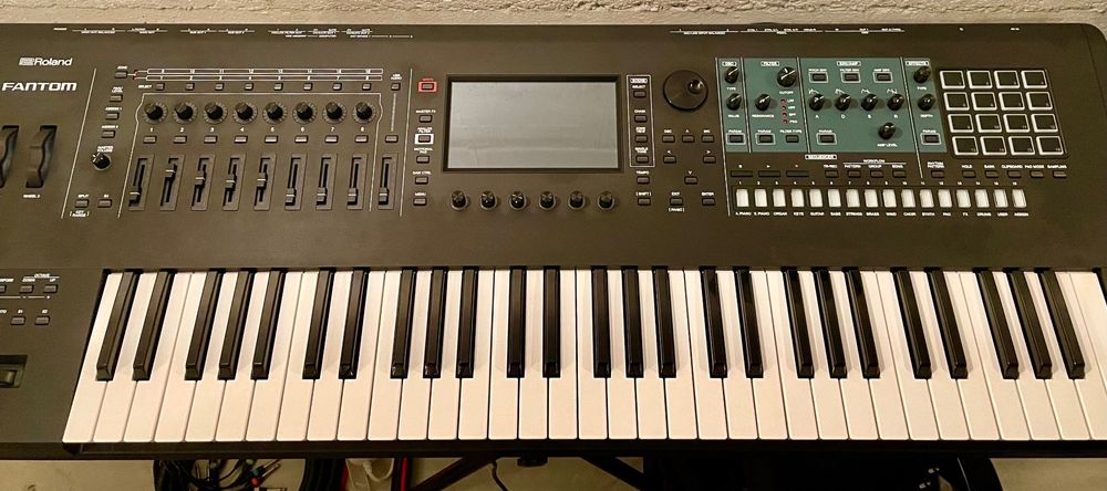 Roland Fantom 6 (Gebraucht) in Neuchâtel für CHF 2300 – nur Abholung ...