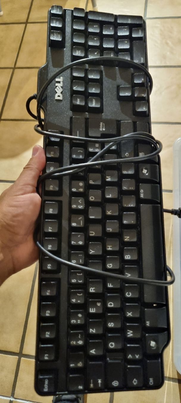Tastiere: Dell Keyboard, Black, Perfect for Home or Office Use! – Usato da Allschwil venduto da NDSS9483