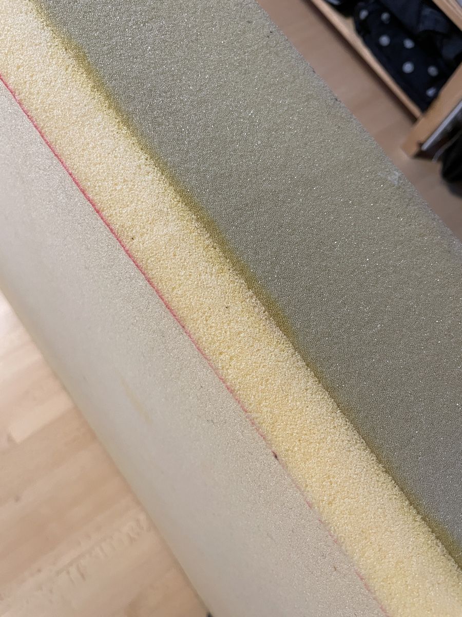 Servierplatten: Schaumstoffklotz | 75 x 80 cm – Gebraucht aus Wil SG von geschenkband 1