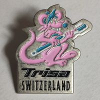Pin Trisa Switzerland, Maus Pink mit Zahnbürste